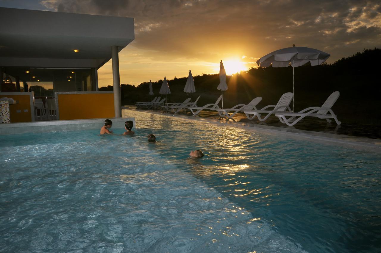 Aparthotel Meca Playa à Villa Gesell Extérieur photo